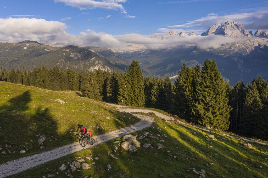 Panorama in mountain bike Dolomiti di Brenta Madonna di Campiglio